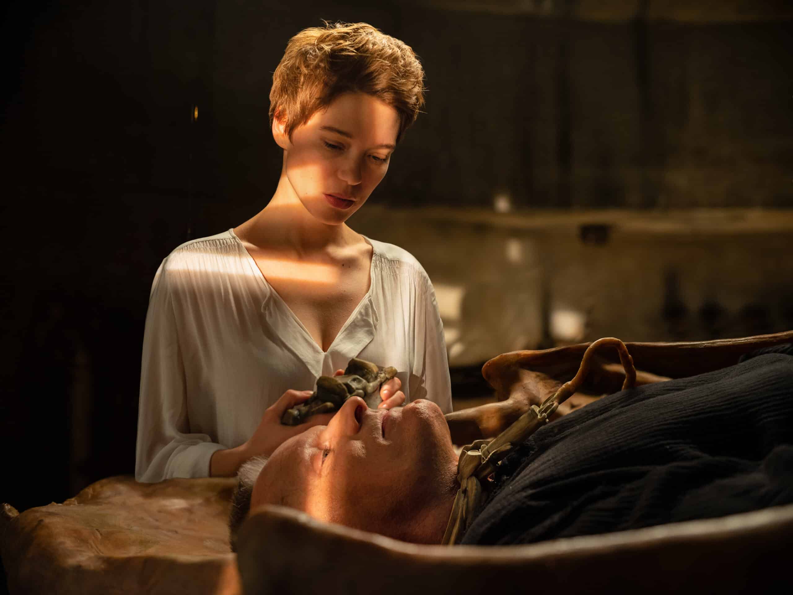 CRIMES OF THE FUTURE (Credit: NEON)