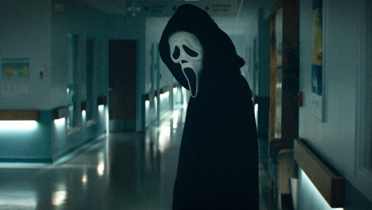 Watch Brand New SCREAM Featurette: “Ghostface Is Back”