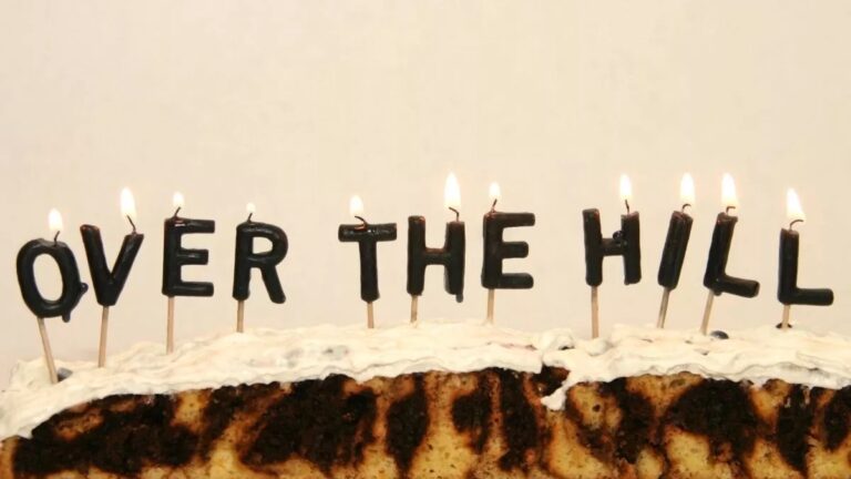 10 Scary Movies That Are 40+ Years Old and Still Hold up Today