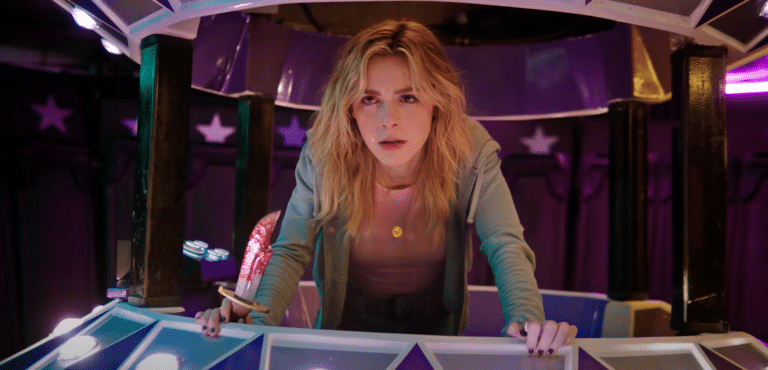 New TOTALLY KILLER Trailer Slashes Back To The 80s