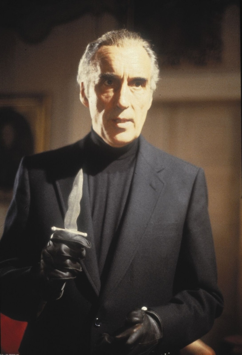 howling-ii-your-sister-is-a-werewolf_e15770