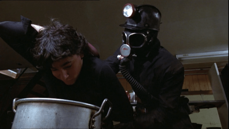 my-bloody-valentine-killer-hot-dog-boiling-water-1981