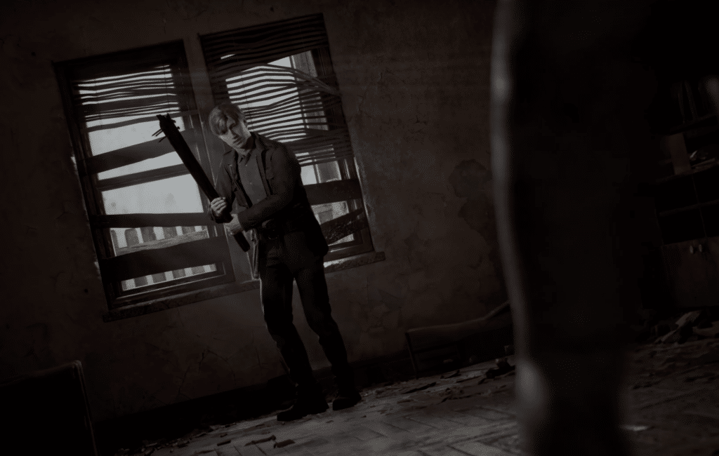James Sunderland fights a Lying Figure in the remake of SILENT HILL 2