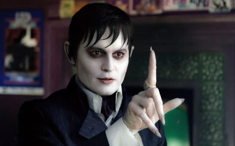 Review: DARK SHADOWS (2012)