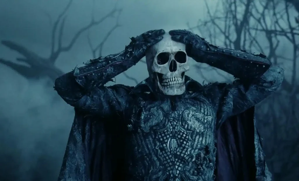 The Headless Horseman gets a head in 1999's SLEEPY HOLLOW (Credit: Paramount Pictures)