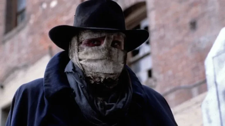 DARKMAN (Credit: Universal Pictures)