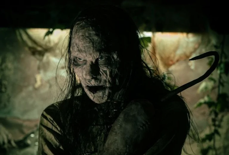 Tinkerbell And Captain Hook Join The Poohniverse In New PETER PAN’S NEVERLAND NIGHTMARE Stills