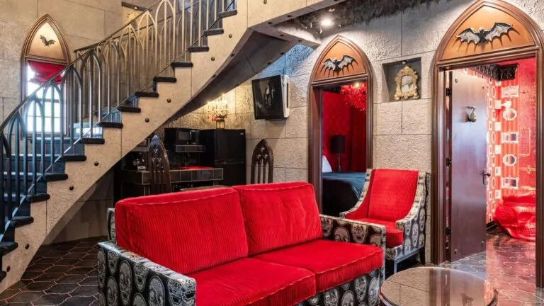 "Dracula's Fangs" at The Roxbury (Credit: The Roxbury)